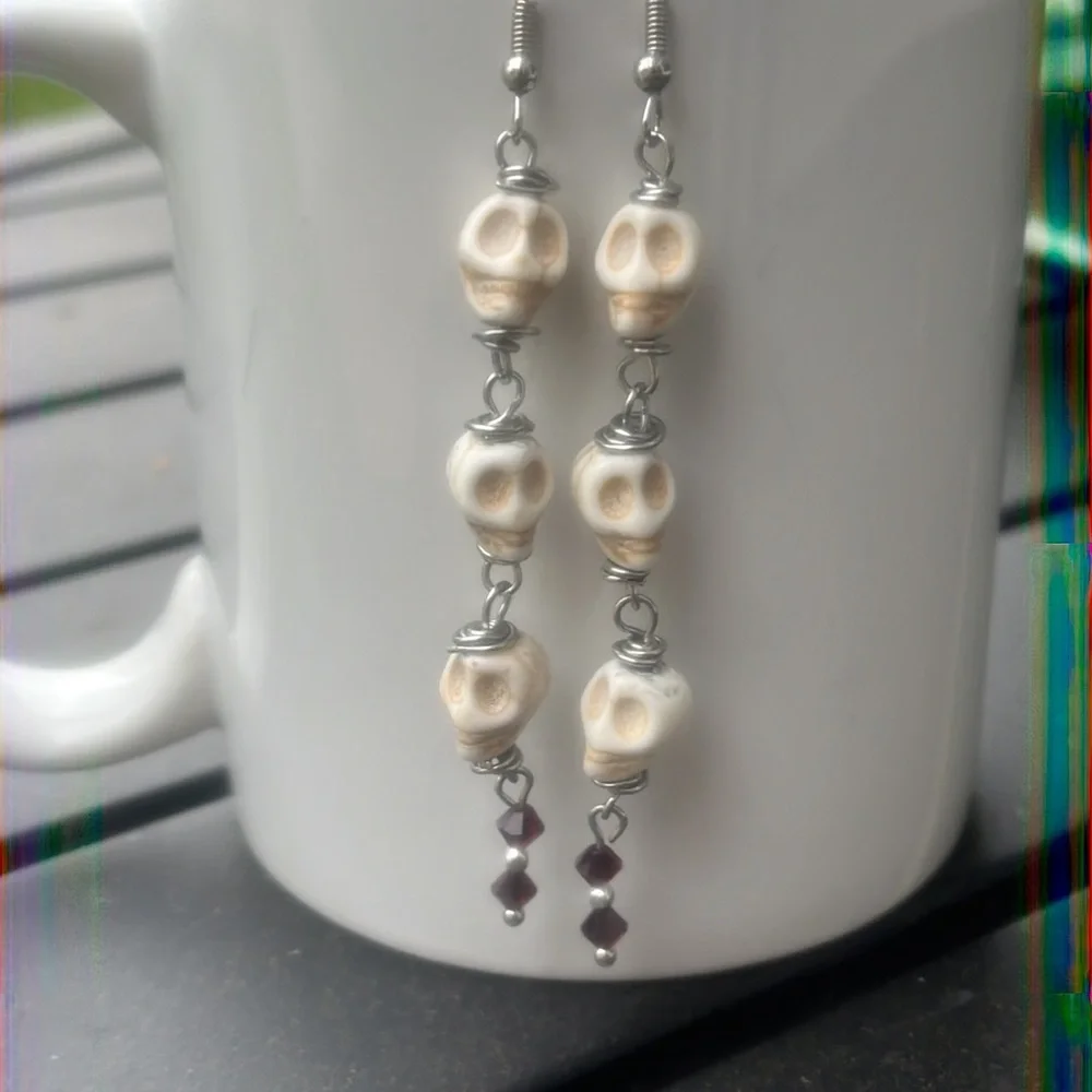 Hand crafted Howlite skull Swarovski Crystal earrings - Picture 2 of 3